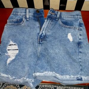 Size 6 SO denim distressed jean shorts